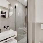 Pelican - Louvre Apartmán