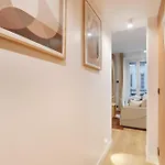 Pelican - Louvre Apartmán *