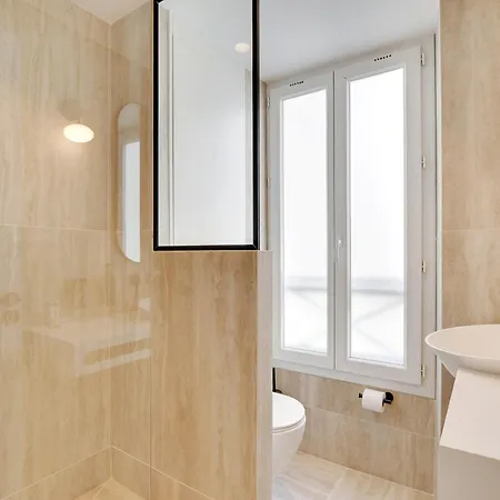 Pelican - Louvre Apartamento