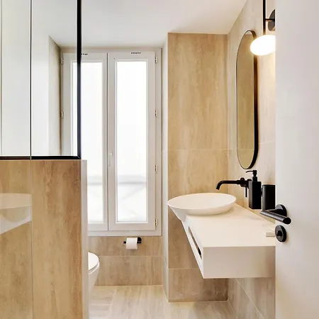 Pelican - Louvre Apartamento *