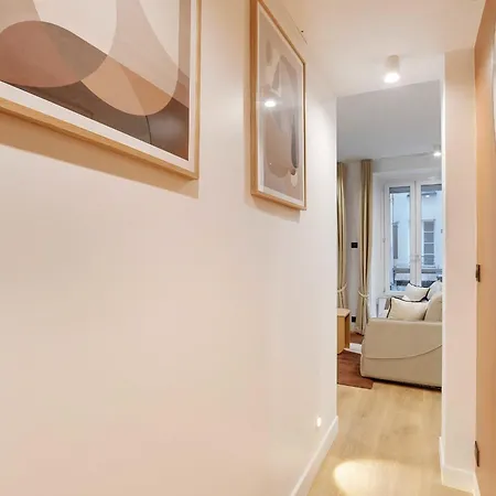 Pelican - Louvre Apartment *