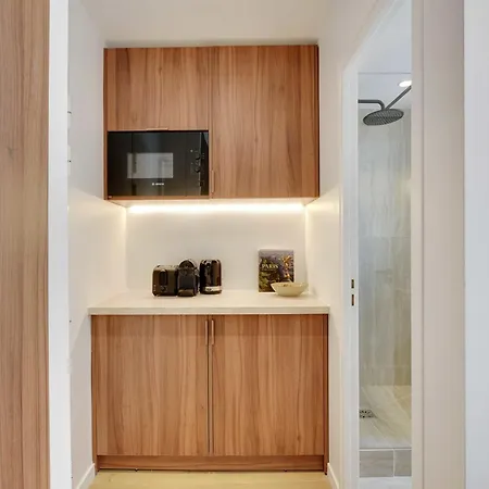 Pelican - Louvre Apartment *